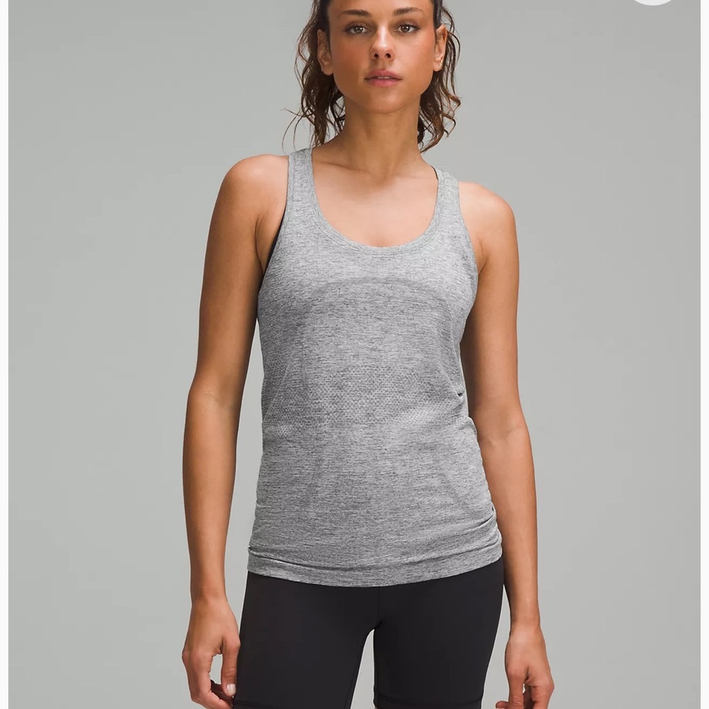 Lululemon swiftly tech tank top in size 6.